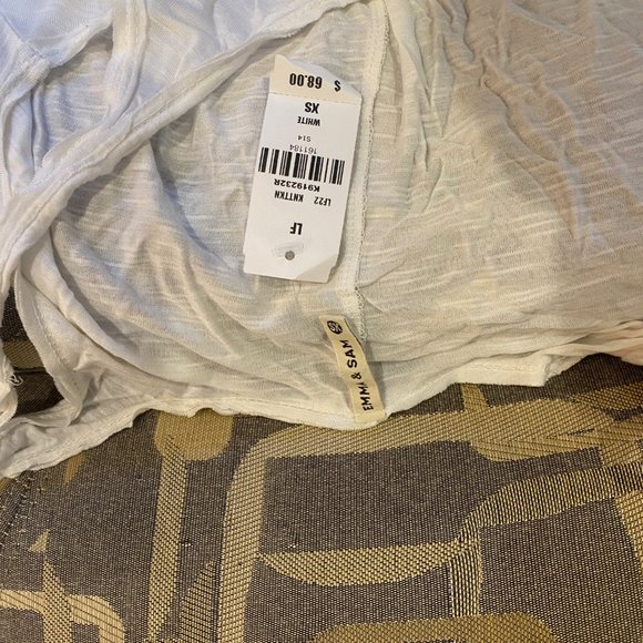 Emma & Sam Flowy White Shirt - Picture 4 of 4